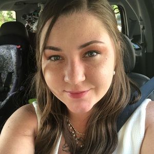 Meet your Posher, Suzanne